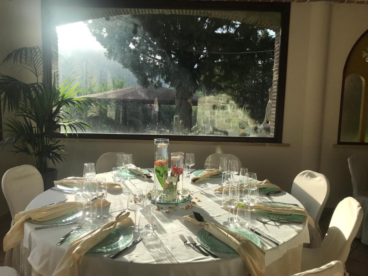 Hotel Lo Smeraldo Roccavivara Εξωτερικό φωτογραφία