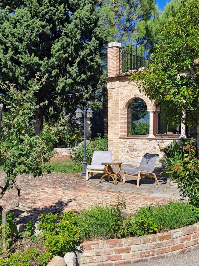 Hotel Lo Smeraldo Roccavivara Εξωτερικό φωτογραφία