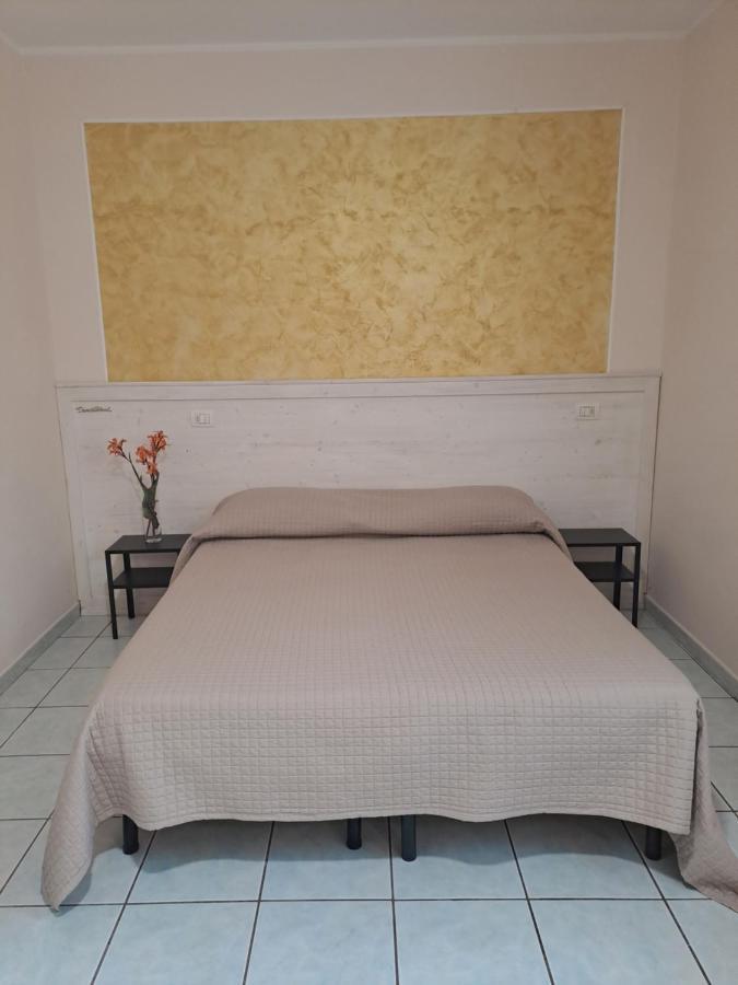 Hotel Lo Smeraldo Roccavivara Εξωτερικό φωτογραφία