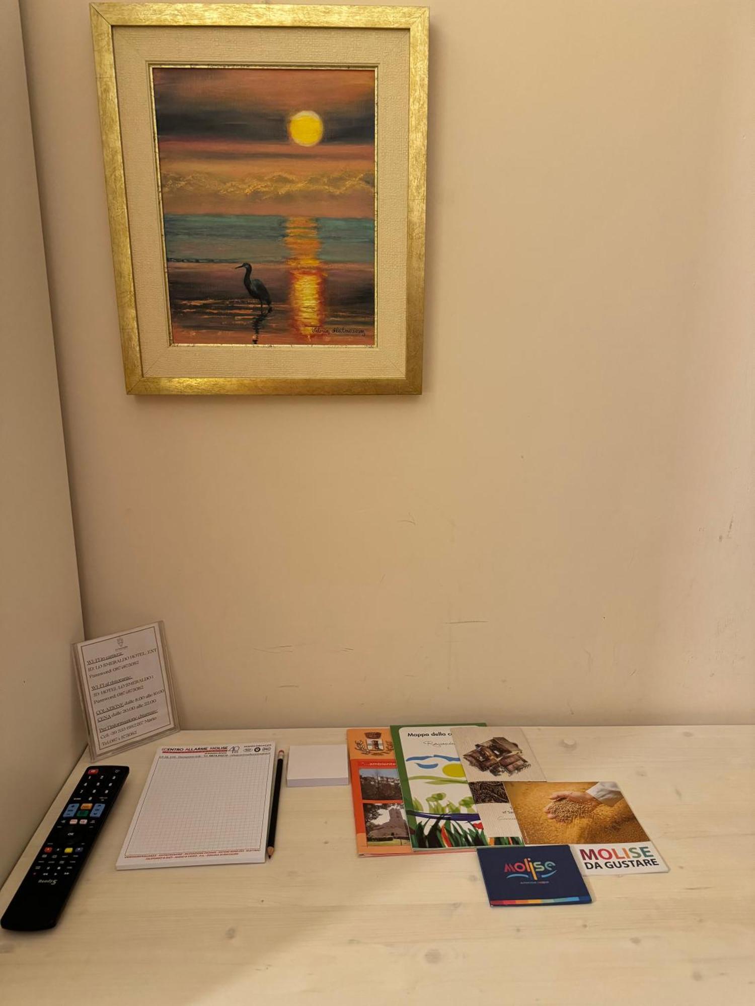 Hotel Lo Smeraldo Roccavivara Εξωτερικό φωτογραφία