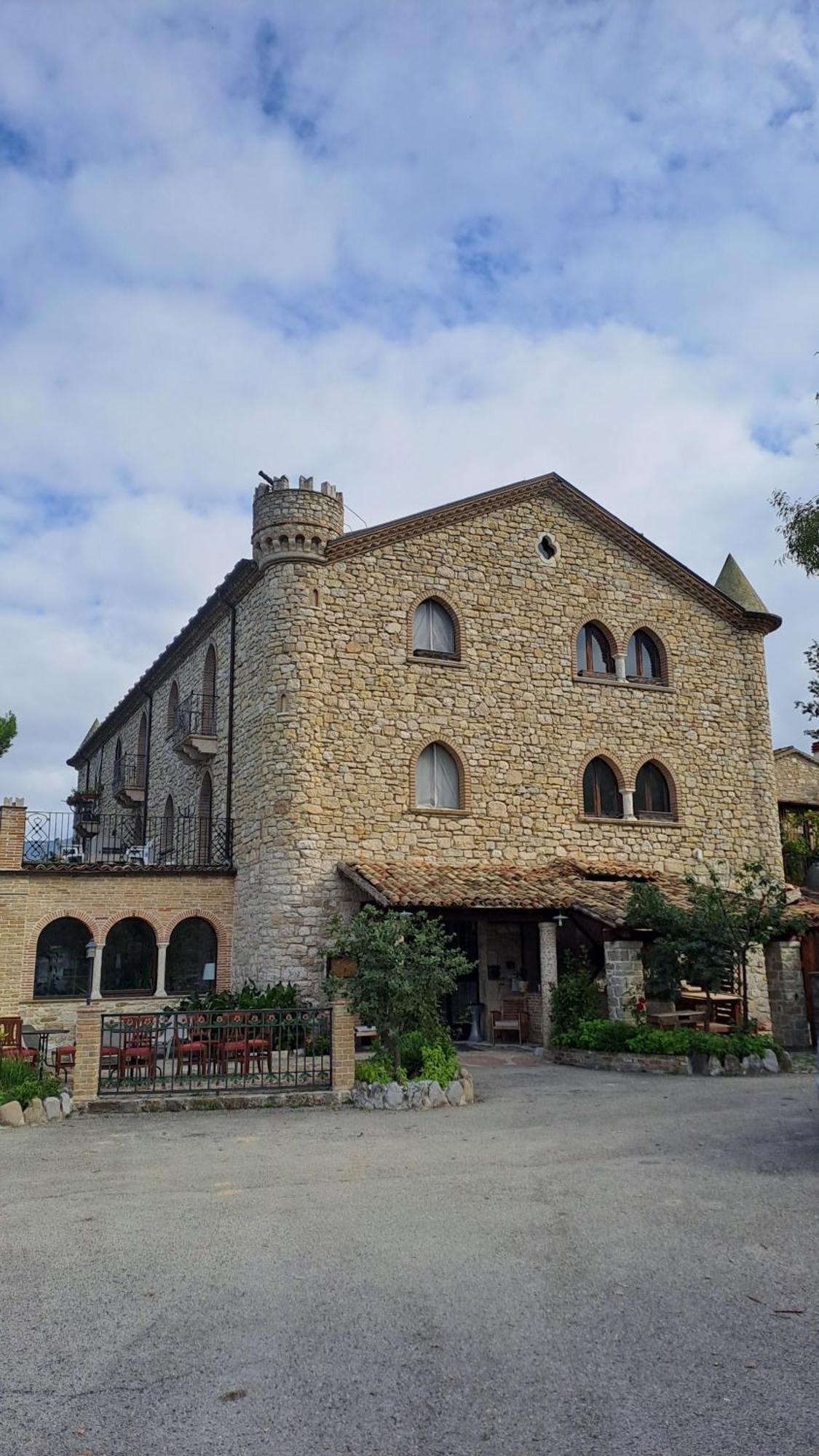 Hotel Lo Smeraldo Roccavivara Εξωτερικό φωτογραφία